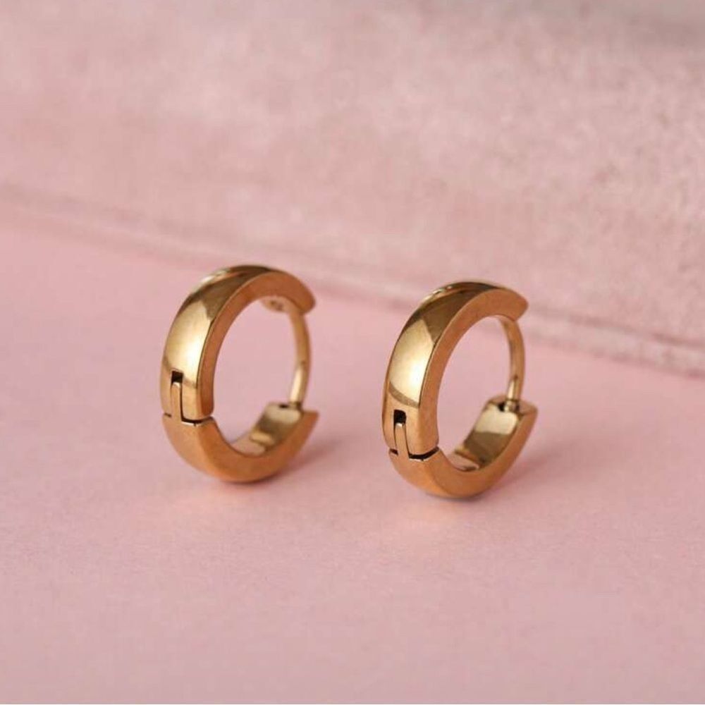 Gold Hoop Earrings Q544